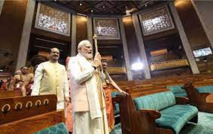 संसद के विशेष सत्र का आज दूसरा दिन,मोदी की अगुवाई में सांसदों ने नए संसद भवन में किया प्रवेश, 'भारत माता की जय' और 'वंदे मातरम' के लगे नारे